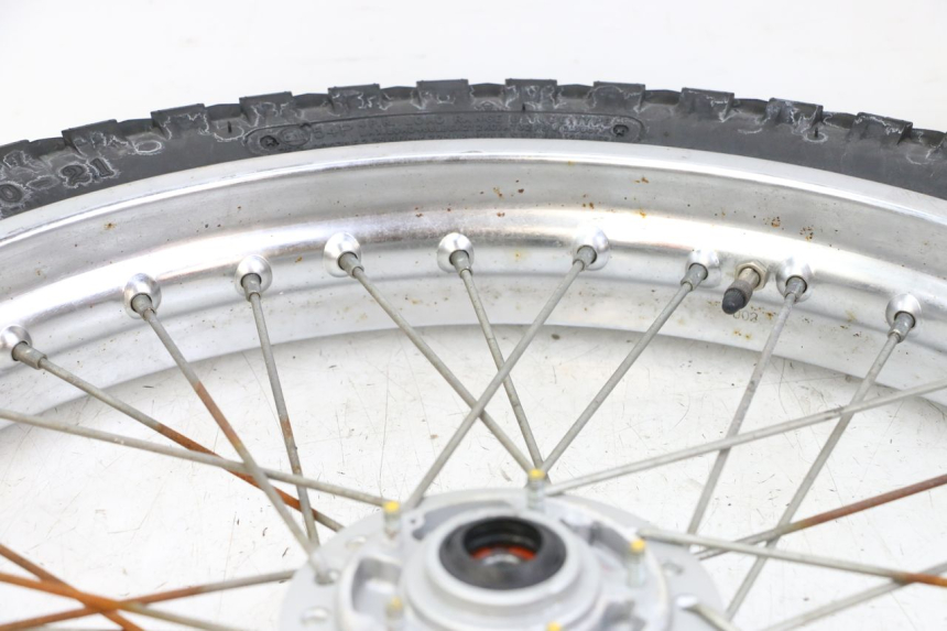 photo de ARO DIANTEIRO E PNEU KYMCO STRYKER OFF ROAD 125 (1999 - 2005) - Pontos de fixação