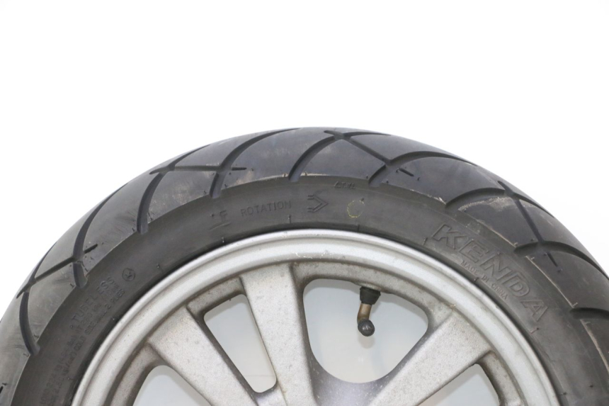photo de ARO DIANTEIRO E PNEU KYMCO LIKE 125 (2009 - 2016) - Detalhes característicos
