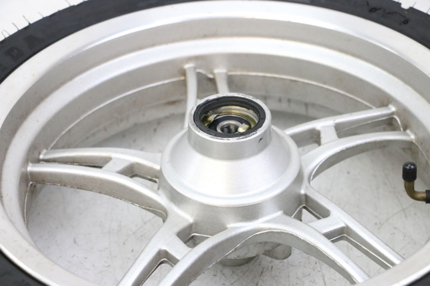 photo de ARO DIANTEIRO E PNEU LONGJIA SHARPY 125 (2020 - 2024) - Pontos de fixação