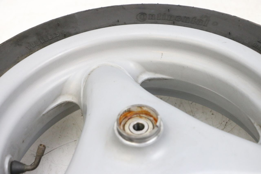 photo de ARO DIANTEIRO E PNEU YAMAHA NEO'S NEOS 2T 50 (1998 - 2007) - Outro ângulo de visão