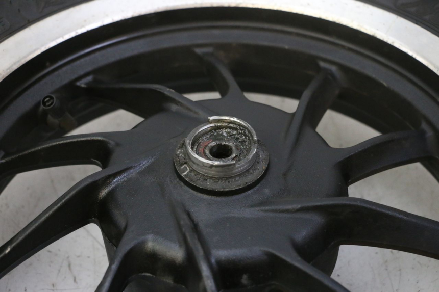 photo de ARO DIANTEIRO E PNEU KYMCO LIKE 4T 50 (2019 - 2025) - Estado da superfície