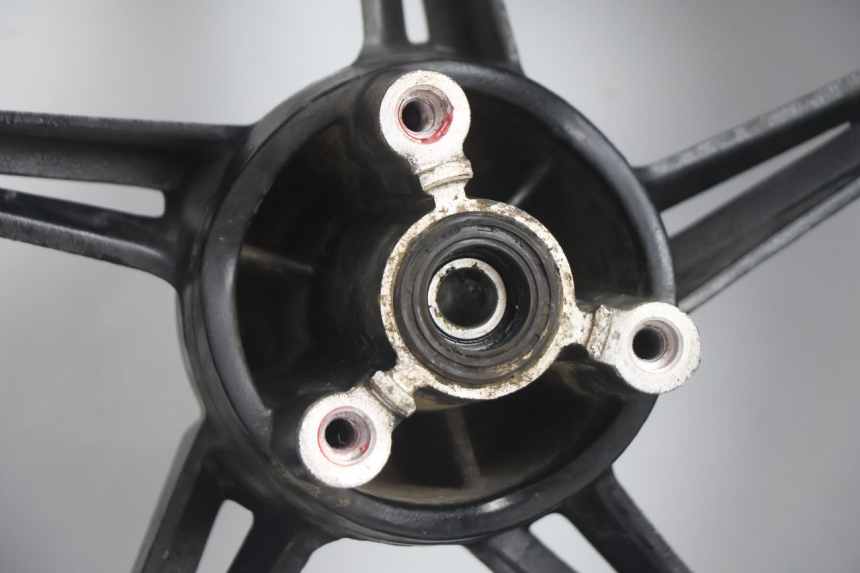 photo de ARO DIANTEIRO E PNEU IMF INDUSTRIE NEW PACH 2T 50 (2014 - 2020) - Detalhes característicos