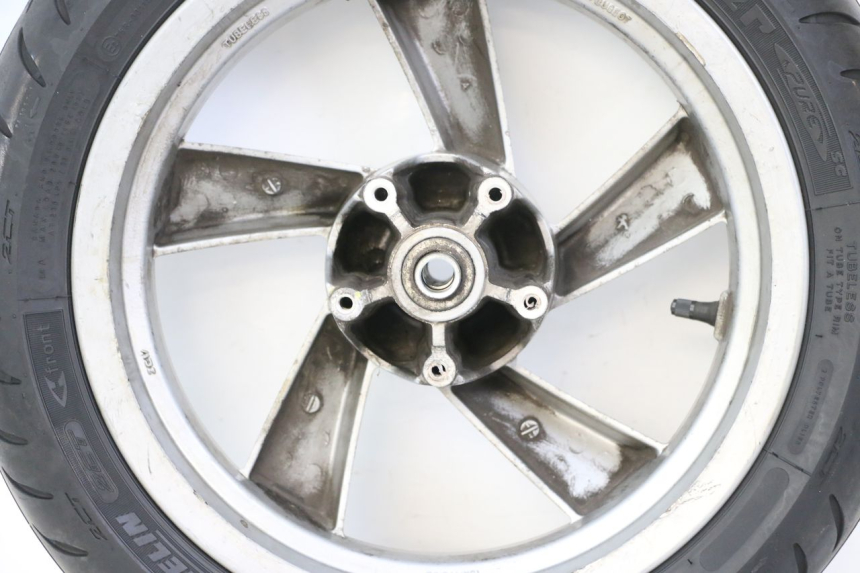 photo de ARO DIANTEIRO E PNEU PEUGEOT CITYSTAR 125 (2011 - 2017) - Vista de perto