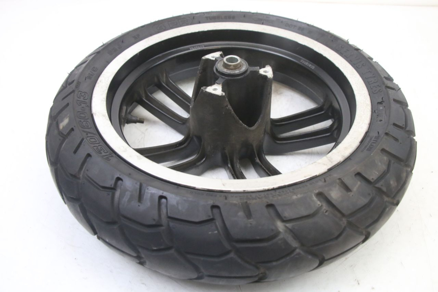 photo de ARO DIANTEIRO E PNEU PEUGEOT SPEEDFIGHT 3 LC 2T 50 (2009 - 2015) - Pontos de fixação