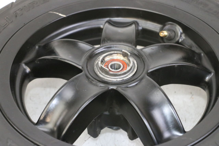 photo de ARO DIANTEIRO E PNEU PIAGGIO ZIP 4T 50 (2018 - 2020) - Outro ângulo de visão