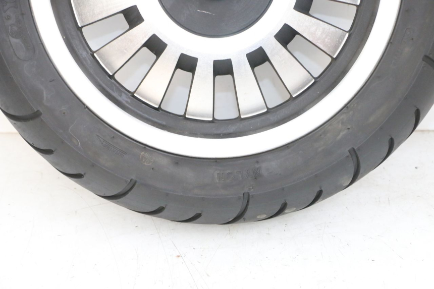 photo de ARO DIANTEIRO E PNEU EFUN PUSA 1 - Pontos de fixação