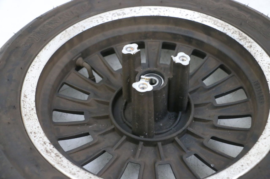 photo de ARO DIANTEIRO E PNEU EFUN PUSA 1 - Pontos de fixação