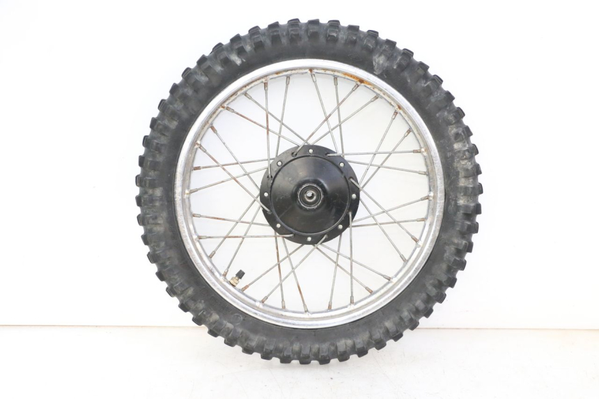 photo de ARO DIANTEIRO E PNEU YAMAHA PW 80 (1983 - 2014) - Vista principal