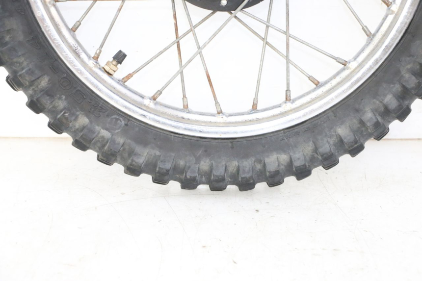 photo de ARO DIANTEIRO E PNEU YAMAHA PW 80 (1983 - 2014) - Inspeção visual