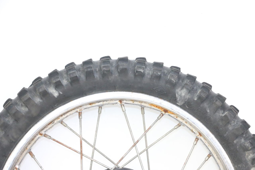 photo de ARO DIANTEIRO E PNEU YAMAHA PW 80 (1983 - 2014) - Estrutura - ampliação