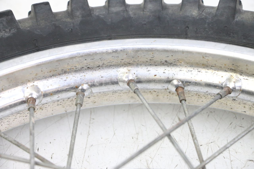 photo de ARO DIANTEIRO E PNEU YAMAHA PW 80 (1983 - 2014) - Peça verificada