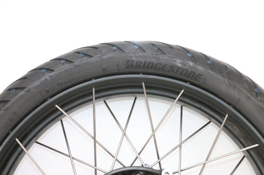 photo de ARO DIANTEIRO E PNEU BMW R GS 1250 (2021 - 2024) - Zoom de qualidade