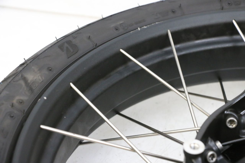 photo de ARO DIANTEIRO E PNEU BMW R GS 1250 (2021 - 2024) - Ampliação técnica