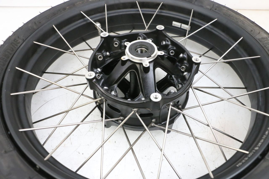 photo de ARO DIANTEIRO E PNEU BMW R GS 1250 (2021 - 2024) - Peça verificada