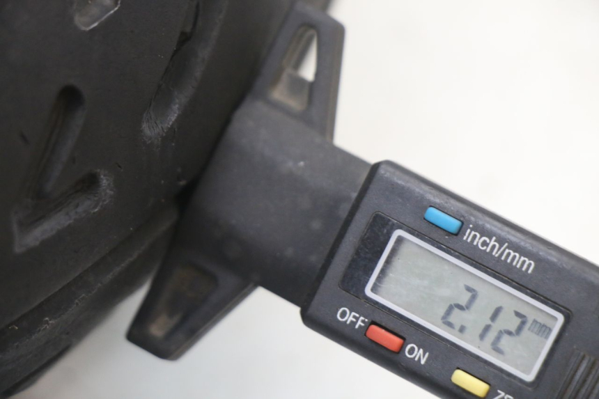 photo de ARO DIANTEIRO E PNEU TNT MOTOR ROMA 10' 2T 50 (2011 - 2018) - Vista de perto