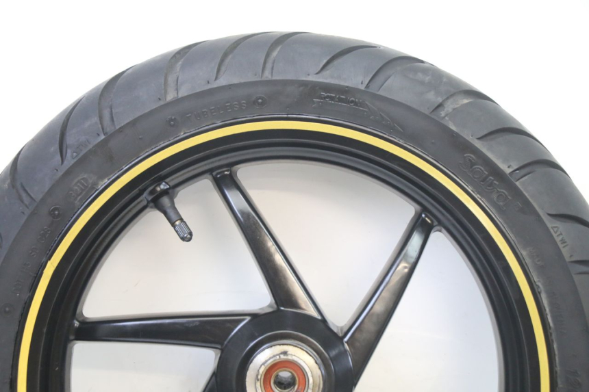 photo de ARO DIANTEIRO E PNEU GILERA RUNNER SP 50 (2006 - 2008) - Zoom do estado de desgaste