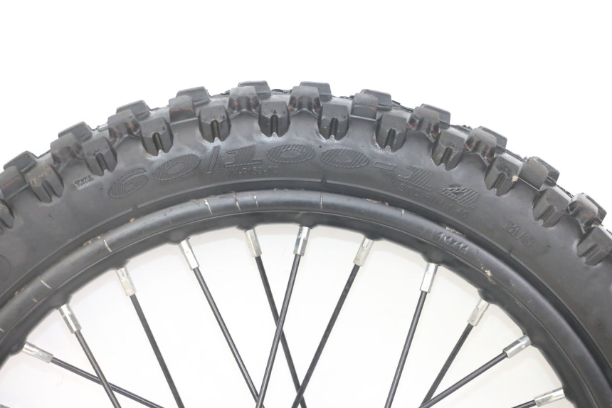photo de ARO DIANTEIRO E PNEU APOLLO RXF 125 - Pontos de fixação