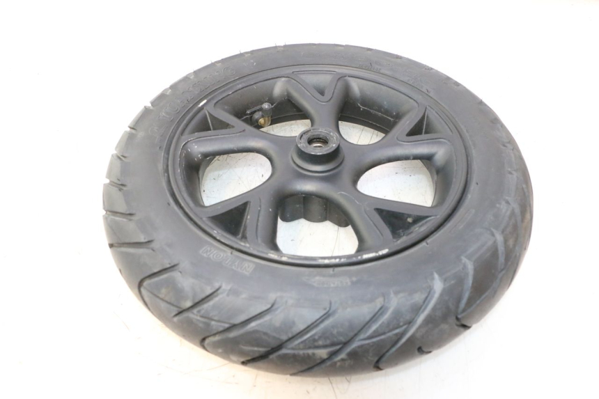 photo de ARO DIANTEIRO E PNEU BAIKU SAKURA 1 (2021 - 2025) - Pontos de fixação
