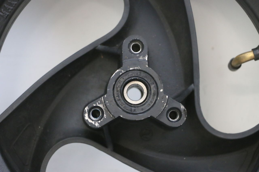 photo de ARO DIANTEIRO E PNEU JM MOTORS SANTANA EVO 50 (2024 - 2026) - Marcações e referências