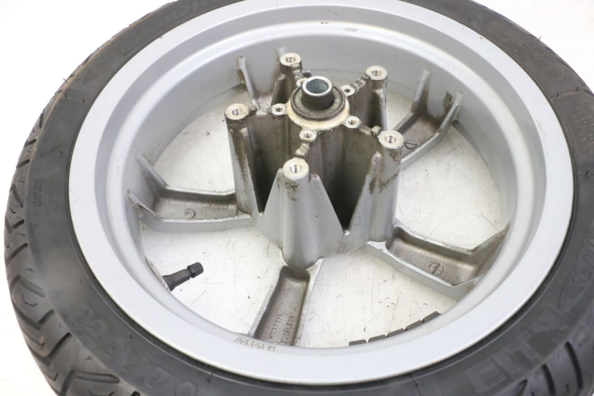 photo de ARO DIANTEIRO E PNEU PEUGEOT SATELIS 125 (2013 - 2018) - Zoom do estado de desgaste