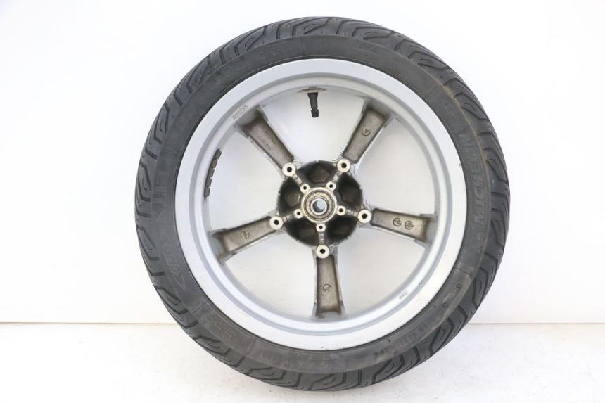 photo de ARO DIANTEIRO E PNEU PEUGEOT SATELIS 125 (2013 - 2018) - Pontos de fixação