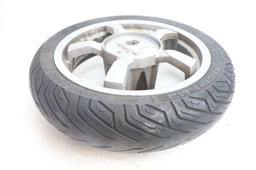 photo de ARO DIANTEIRO E PNEU PEUGEOT SATELIS 125 (2006 - 2009) - Pontos de fixação