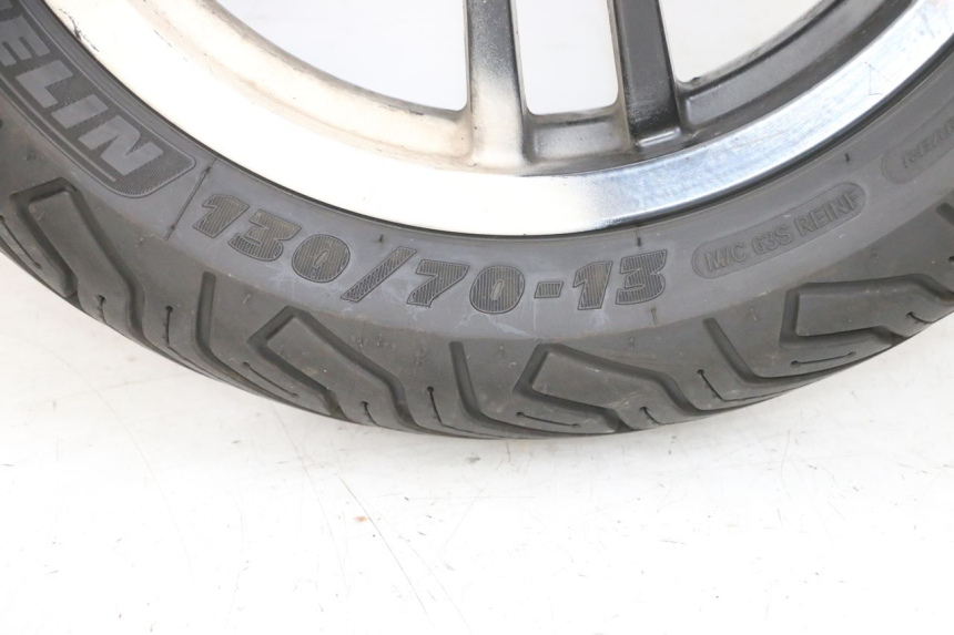 photo de ARO DIANTEIRO E PNEU PEUGEOT SPEEDFIGHT 4 4T EFI 50 (2021 - 2025) - Vista de perto