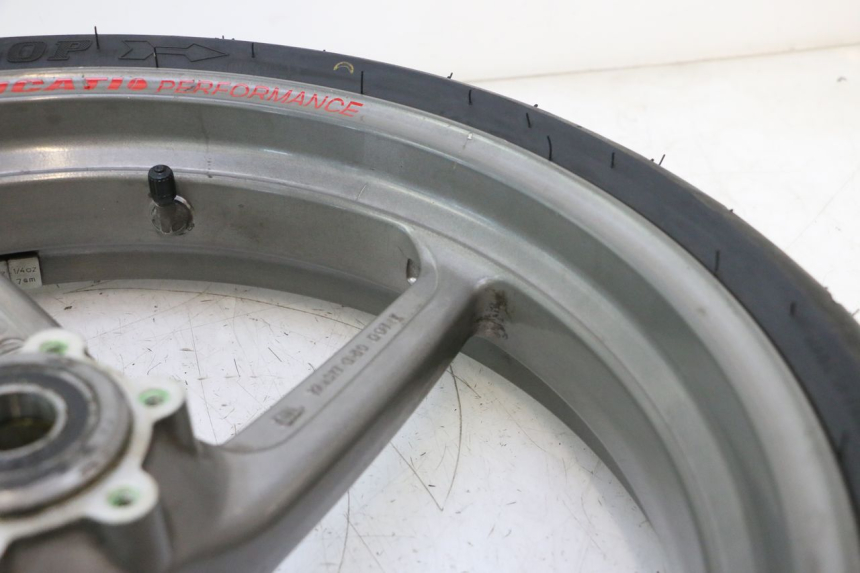 photo de ARO DIANTEIRO E PNEU DUCATI SS IE DS CARENEE 1000 (2002 - 2006) - Detalhes característicos