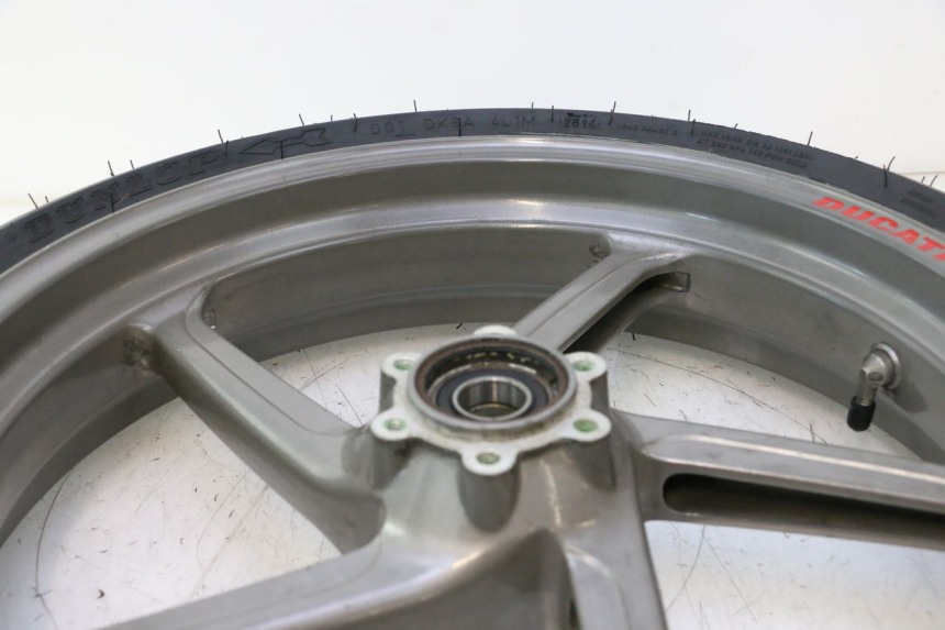 photo de ARO DIANTEIRO E PNEU DUCATI SS IE DS CARENEE 1000 (2002 - 2006) - Estado da superfície