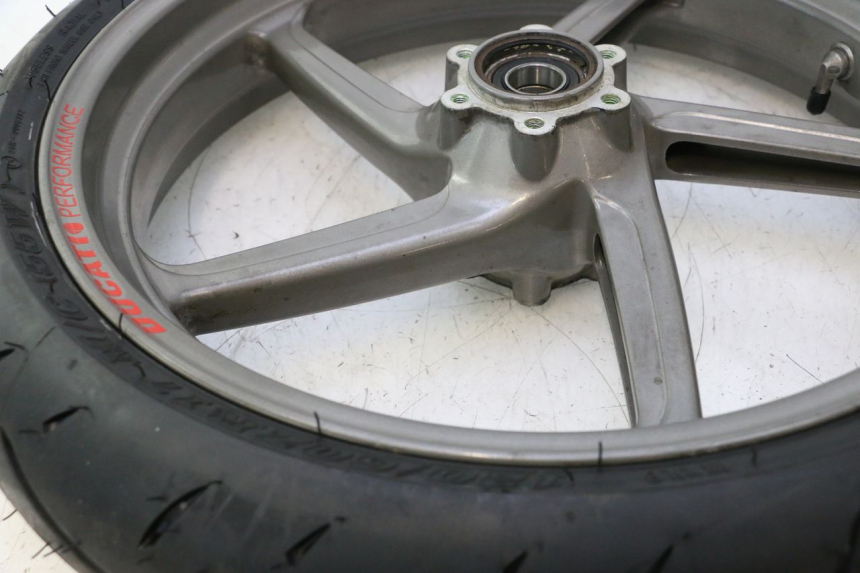 photo de ARO DIANTEIRO E PNEU DUCATI SS IE DS CARENEE 1000 (2002 - 2006) - Peça verificada
