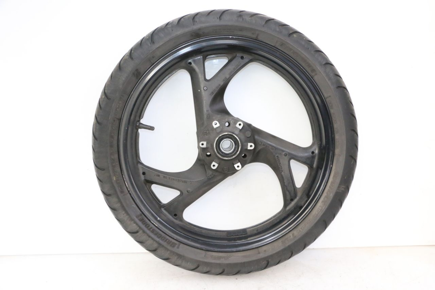 photo de ARO DIANTEIRO E PNEU HONDA ST PAN EUROPEAN 1300 (2002 - 2013) - Inspeção visual