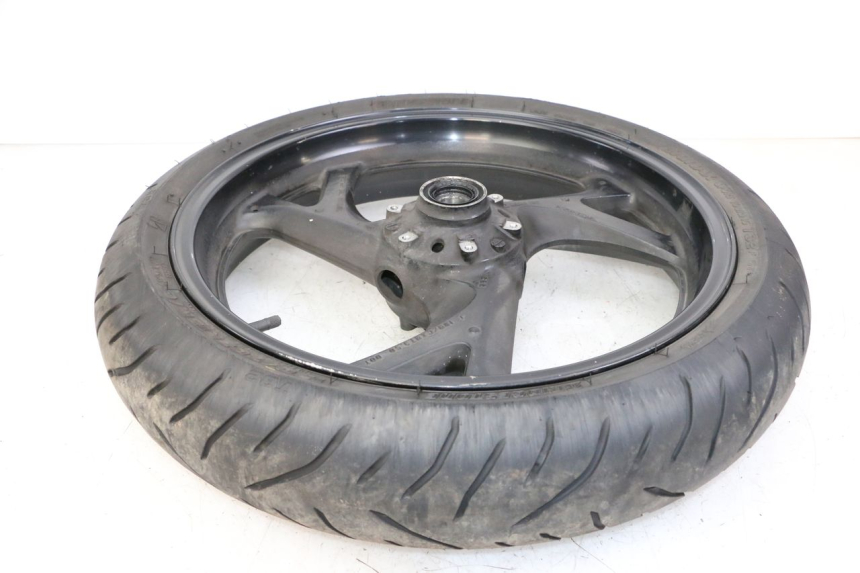 photo de ARO DIANTEIRO E PNEU HONDA ST PAN EUROPEAN 1300 (2002 - 2013) - Pontos de fixação