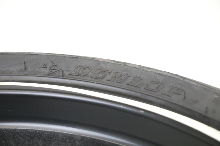 photo de ARO DIANTEIRO E PNEU SUZUKI GSF S BANDIT 600 (2000 - 2004) - Detalhes característicos