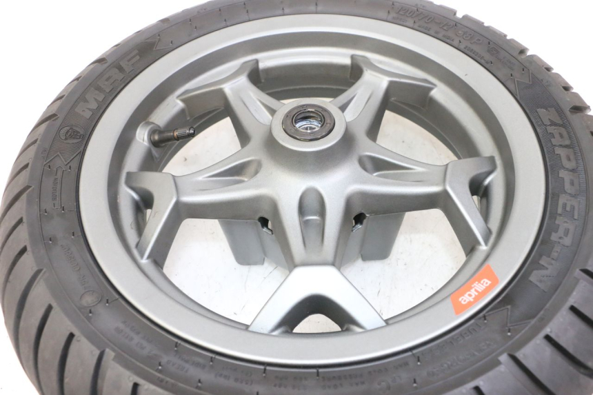 photo de ARO DIANTEIRO E PNEU APRILIA SXR 50 (2021 - 2023) - Zoom do estado de desgaste