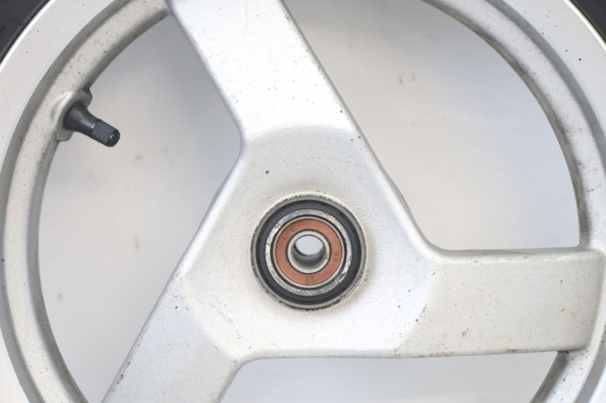 photo de ARO DIANTEIRO E PNEU PEUGEOT VIVACITY NEW 2T 50 (2008 - 2017) - Ampliação técnica