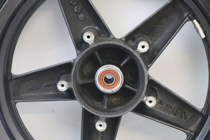 photo de ARO DIANTEIRO E PNEU YAMAHA X-MAX XMAX 125 (2010 - 2013) - Marcações e referências