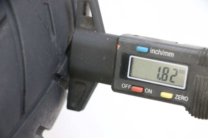 photo de ARO DIANTEIRO E PNEU YAMAHA XMAX X-MAX 125 (2006 - 2009) - Zoom de qualidade