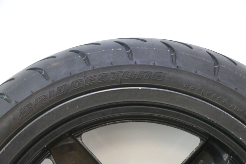 photo de ARO DIANTEIRO E PNEU YAMAHA XMAX X-MAX 125 (2006 - 2009) - Ampliação dos componentes