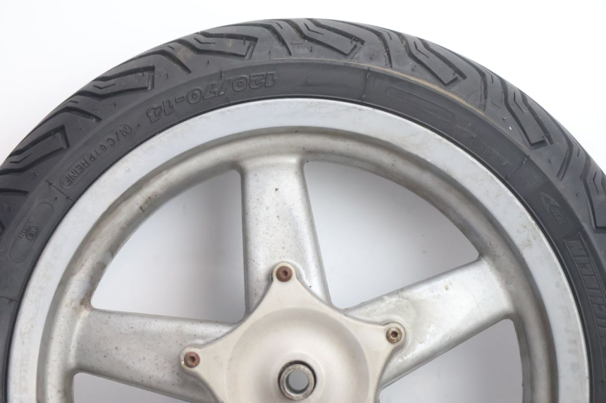photo de ARO DIANTEIRO E PNEU PIAGGIO X8 STREET 125 (2006 - 2007) - Detalhe da peça