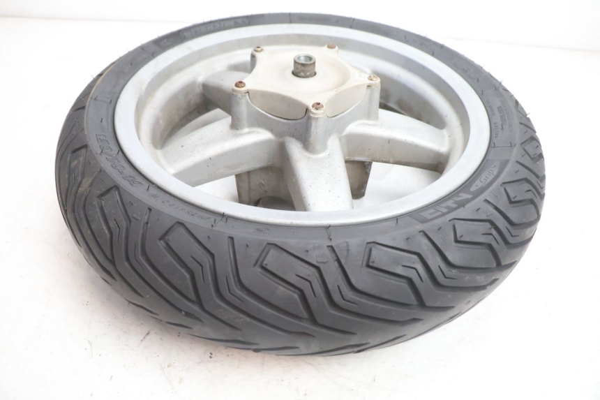 photo de ARO DIANTEIRO E PNEU PIAGGIO X8 STREET 125 (2006 - 2007) - Pontos de fixação
