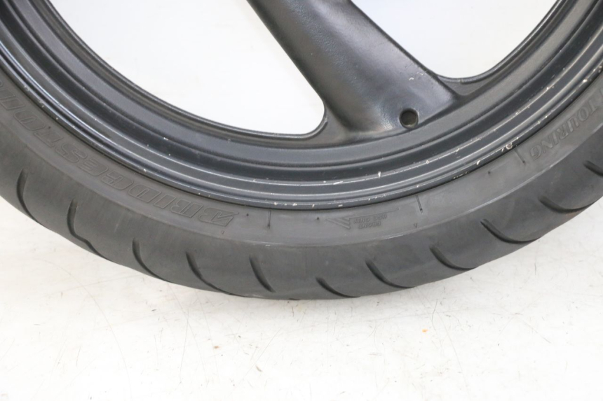 photo de ARO DIANTEIRO E PNEU YAMAHA FZS FAZER 600 (2001 - 2003) - Inspeção visual