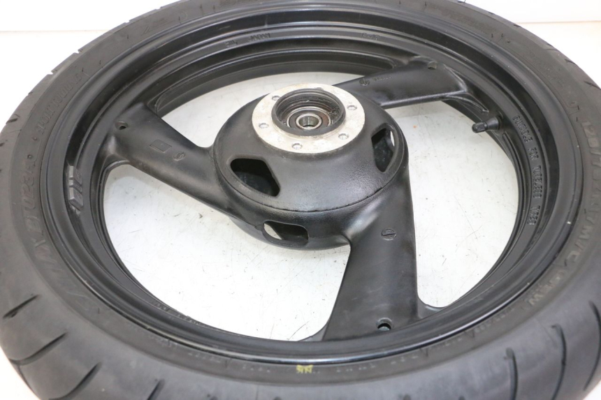 photo de ARO DIANTEIRO E PNEU YAMAHA FZS FAZER 600 (2001 - 2003) - Zoom do estado de desgaste