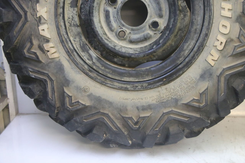 photo de ARO DIANTEIRO E PNEU YAMAHA YFM GRIZZLY 550 (2008 - 2015) - Outro ângulo de visão