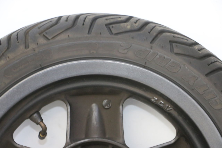 photo de ARO DIANTEIRO E PNEU YAMAHA YP MAJESTY 125 (2007 - 2010) - Vista de perto