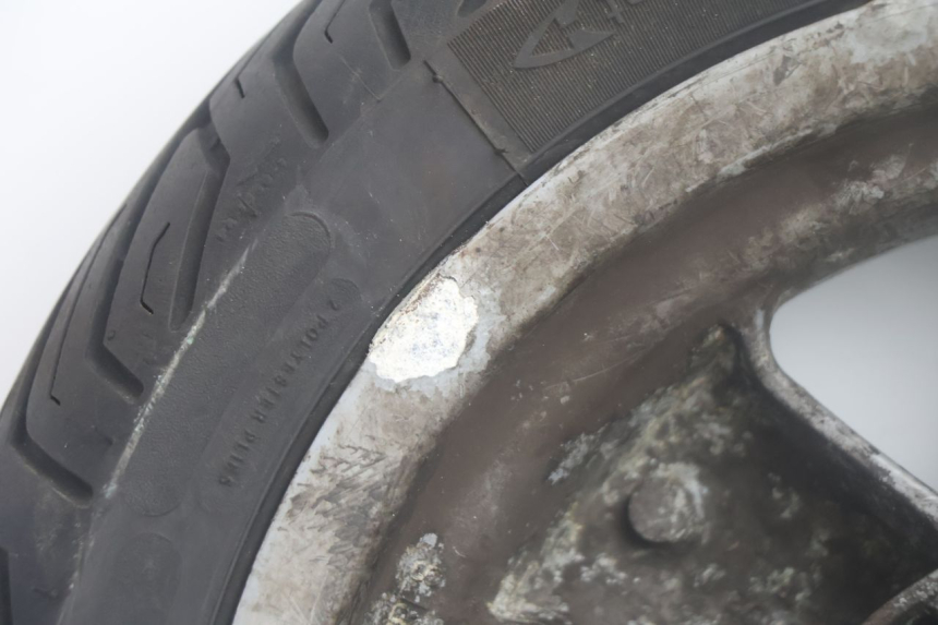 photo de ARO DIANTEIRO E PNEU YAMAHA YP MAJESTY 125 (2002 - 2006) - Detalhes característicos