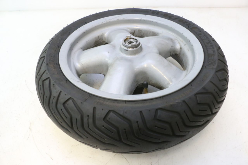 photo de ARO DIANTEIRO E PNEU YAMAHA YP MAJESTY 125 (1998 - 2001) - Outro ângulo de visão