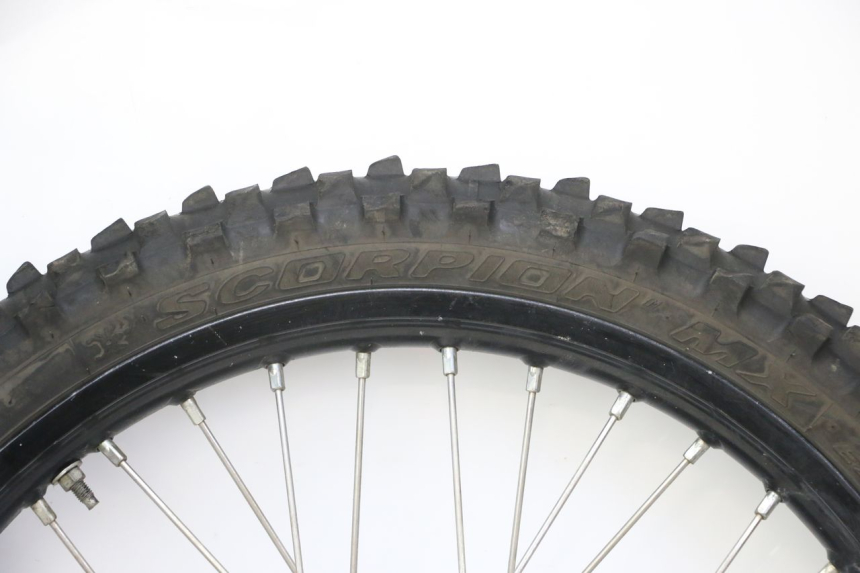photo de ARO DIANTEIRO E PNEU YAMAHA YZ-F YZF 250 (2014 - 2018) - Zoom do estado de desgaste