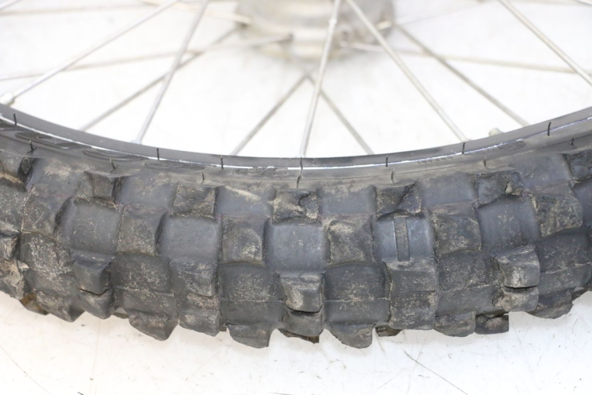 photo de ARO DIANTEIRO E PNEU YAMAHA YZ-F YZF 250 (2014 - 2018) - Ampliação técnica