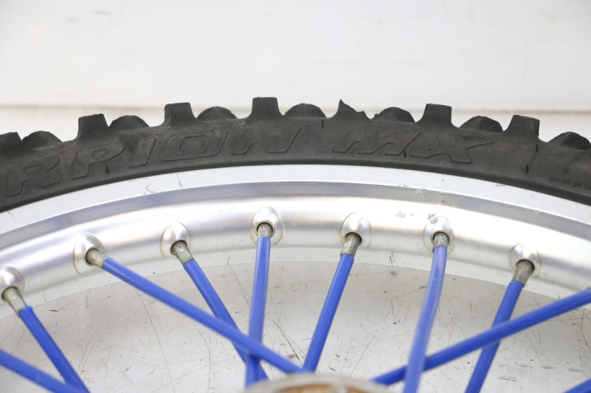 photo de ARO DIANTEIRO E PNEU YAMAHA YZ 85 (2002 - 2018) - Vista de perto