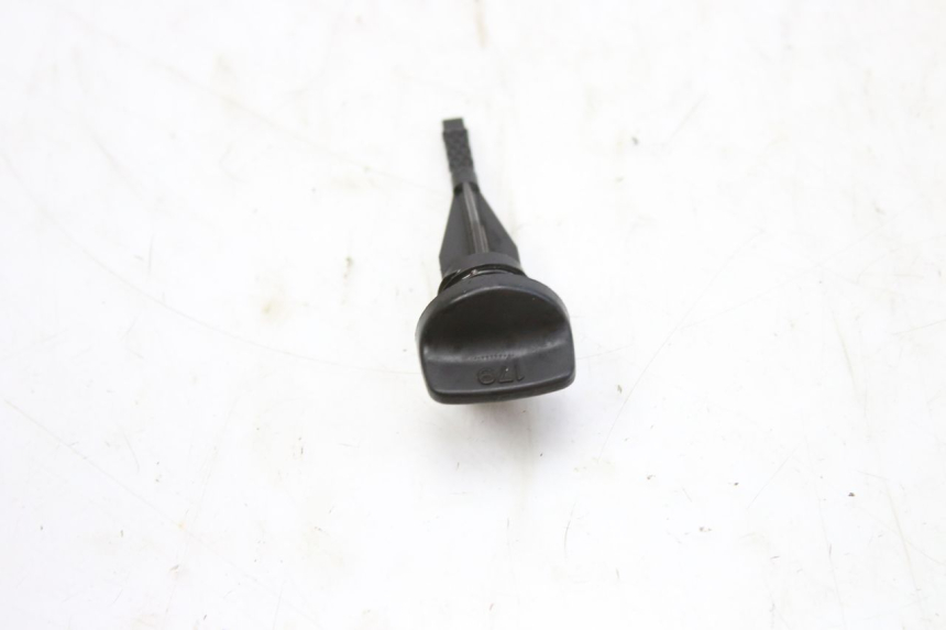 photo de MEDIDOR DE ÓLEO DO MOTOR HONDA CBF 500 (2004 - 2007) - Zoom do estado de desgaste